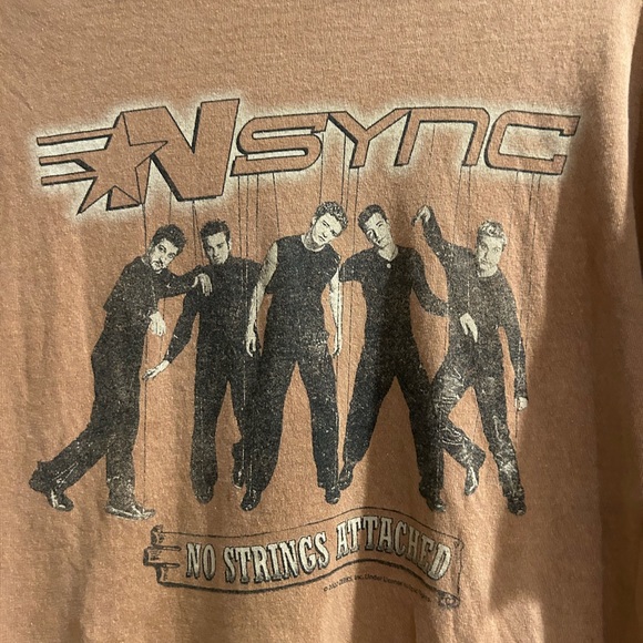 Vinyl Icons Nsync Graphic Boyfriend Tee In Tan, XS - Picture 4 of 7